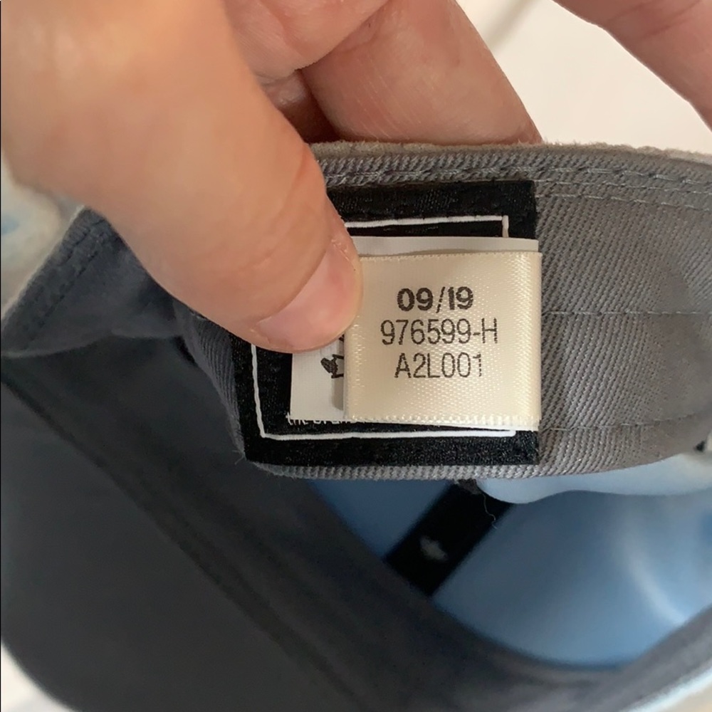 Adidas hat - Picture 9 of 9